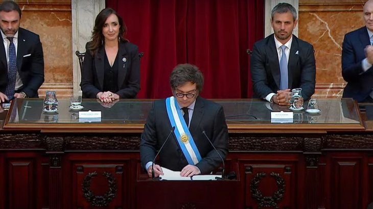 El Congreso debe controlar al Ejecutivo sin desarticular su política económica ni comprometer la gobernabilidad. El Congreso debe controlar al Ejecutivo sin desarticular su política económica ni comprometer la gobernabilidad.