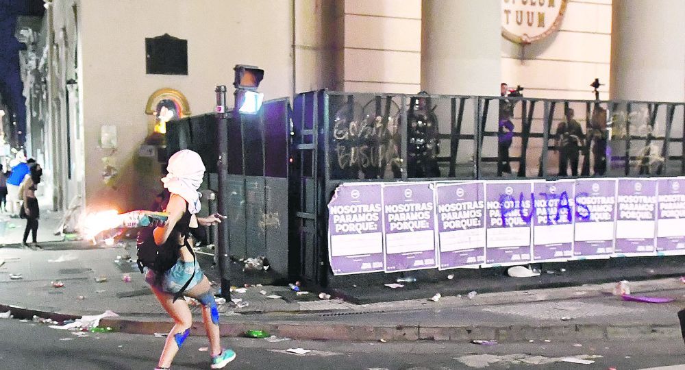 Black friday: Gobierno cierra una semana crítica  (foto 3)