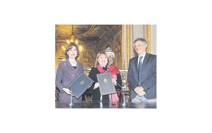María Contreras-Sweet, la canciller Malcorra y el ministro Cabrera en la firma de acuerdos por pymes. “Ya están en marcha; no son papeles que luego se tiran a la basura”, dijo.