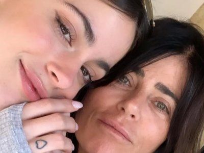 Grave denuncia contra la mamá de Tini Stoessel por una cifra millonaria