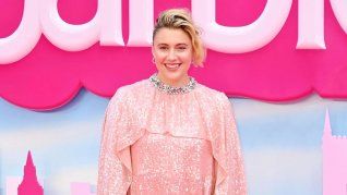 Greta Gerwig no solo dirige películas, dirige el rumbo de una industria que cada vez escucha más las voces de las mujeres.