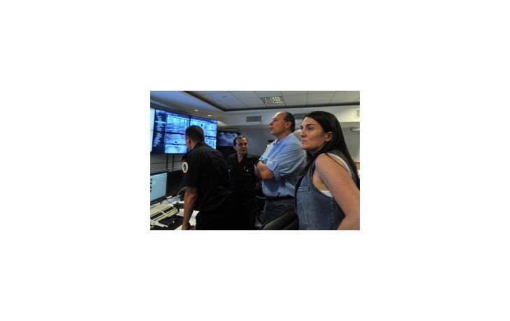 Las cuatro fuerzas federales de seguridad desplegaron un operativo coordinado, para asistir a los sectores más vulnerables que están padeciendo cortes de luz, anunciaron esta tarde la ministra de Seguridad, María Cecilia Rodríguez, y el secretario del área, Sergio Berni.