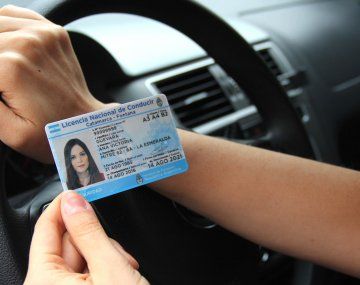 La renovación de la licencia de conducir en CABA cuesta $44.350 en agosto de 2026, aunque algunos grupos están exentos del pago de la BUI.