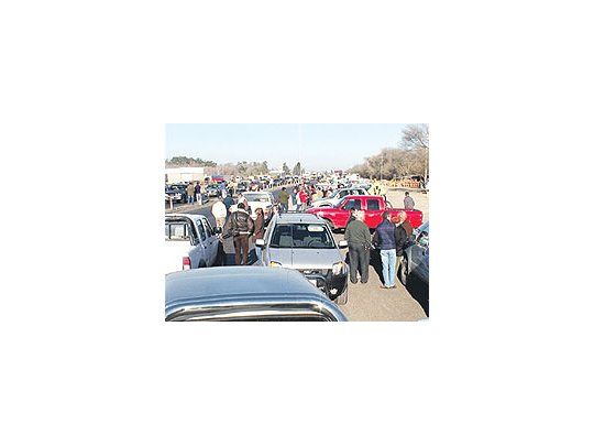 La caravanade vehículosserepitió ayeren muchaslocalidadesdel país,donde losempresariosruralesacudieroncon susfamilias aprotestar ypeticionarfrente a lasautoridadesprovinciales.