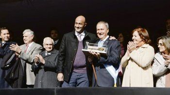 Juan Schiaretti fue declarado Ciudadano Ilustre de la Río Tercero durante los festejos patrios.&nbsp;