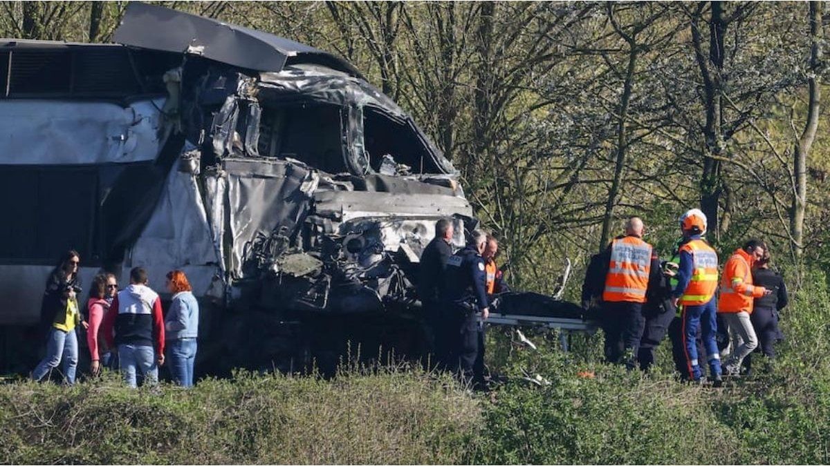 Un tren de alta velocidad chocó contra un camión en Francia: al menos un muerto y 13 heridos
