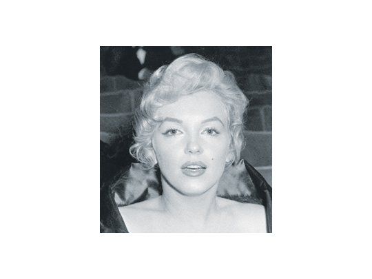 Un fotógrafo halló decenas de fotos de una joven Marilyn Monroe cuyo autor, lugar y fecha se desconoce.