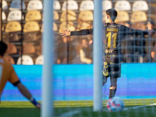 Platense le ganó a Central Córdoba en la Liga Profesional y empieza a olvidarse del descenso.