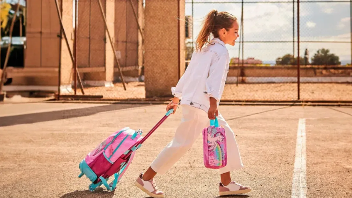 How much a backpack comes out with wheels for the return to school in February 2025