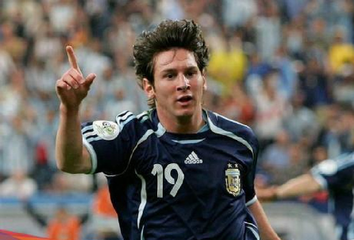 Messi celebrates his first goal in a World Cup with the Argentine team
