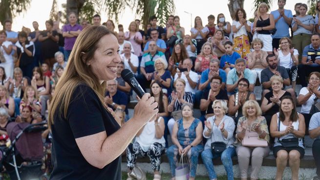 María Eugenia Vidal durante su visita a Villa María.