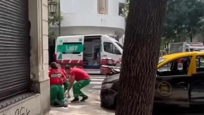 El vehículo se incrustó frente al bar que se encuentra en una de las esquinas de San José y Humberto I.