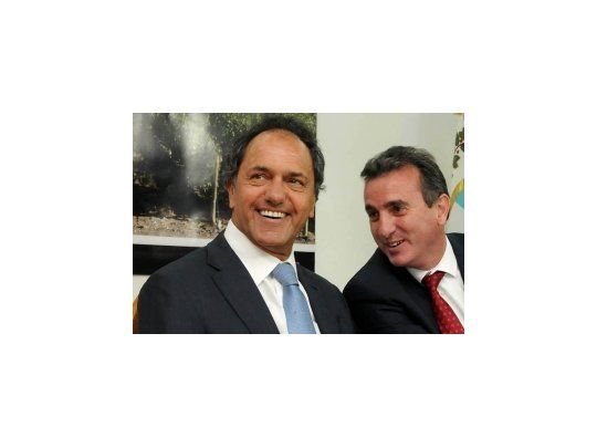 El gobernador bonaerense, Daniel Scioli, junto a su par mendocino, Francisco Paco Pérez
