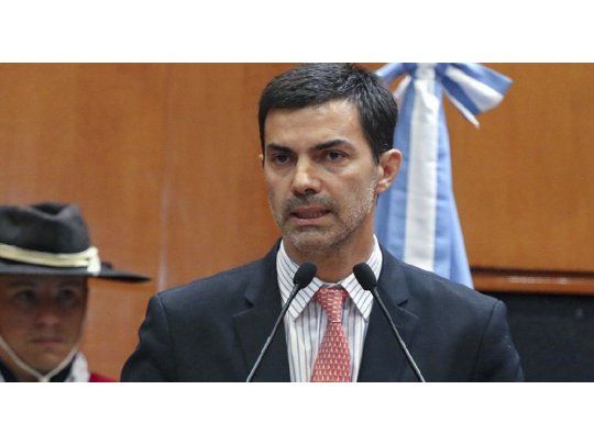 Juan Manuel Urtubey busca posicionarse como un eventual candidato por fuera de la grieta: