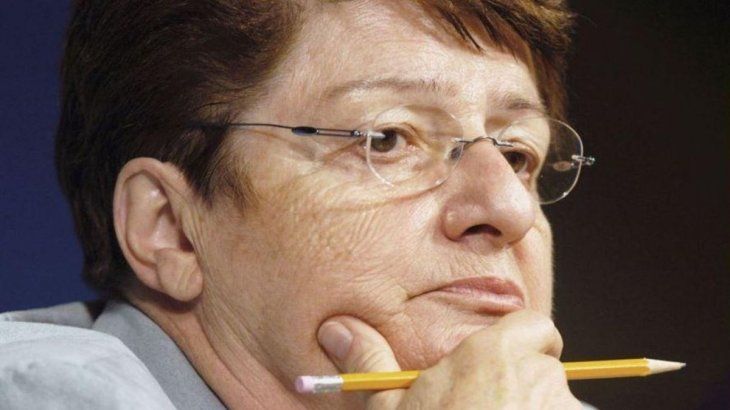 Según Domingo Cavallo, la ex titular del FMI Anne Krueger había confirmado su respaldo al plan económico del final de gobierno de la Alianza, que incluía el corralito y la reestructuración de la deuda.