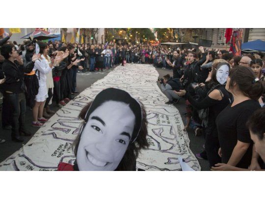 Micaela era una militante del Movimiento Evita oriunda de Concepción del Uruguay que estudiaba profesorado de educación física, desapareció el sábado 1 de abril tras salir de un boliche bailable y fue encontrada muerta siete días más tarde, con signos de haber sido estrangulada y posiblemente violada.