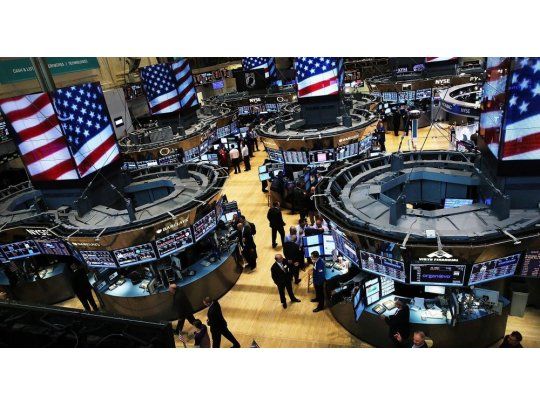 Wall Street cerró con fuertes ganancias tras buenos datos económicos