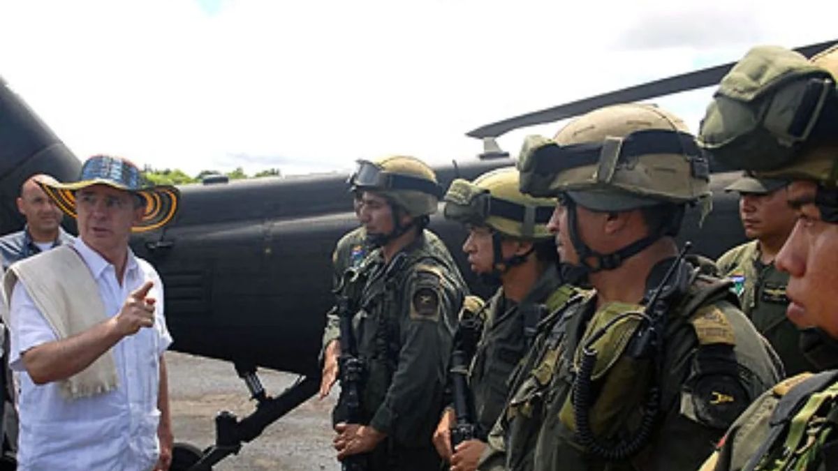 they denounce that the Uribe government committed crimes against humanity