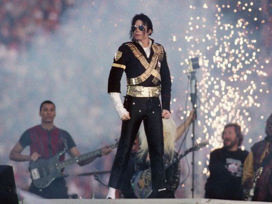 Michael Jackson Super Bowl.jpg