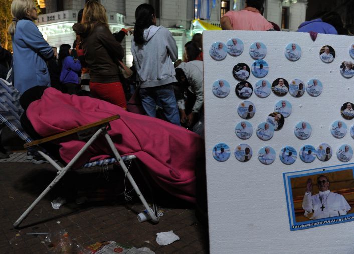 El Papa sorprendió a los fieles en Plaza de Mayo con un llamado (foto 9)