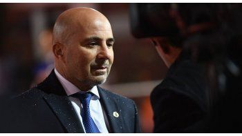 Sampaoli prometió poner mu arriba la bandera del país (Foto: @fifaworldcup_es).
