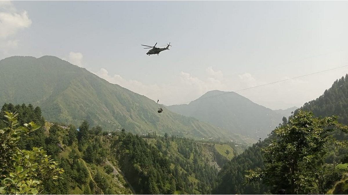 desperate rescue of 6 children and 2 adults trapped in a cable car