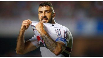 Lucas Pratto aclaró que sólo vuelve a la Argentina por su familia.