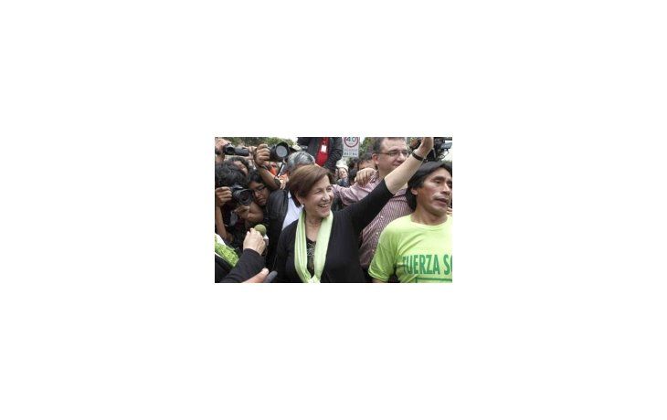 Villarán es una mujer de aspecto jovial que se relaciona muy bien con la juventud, de la que salió la gran base de su apoyo.