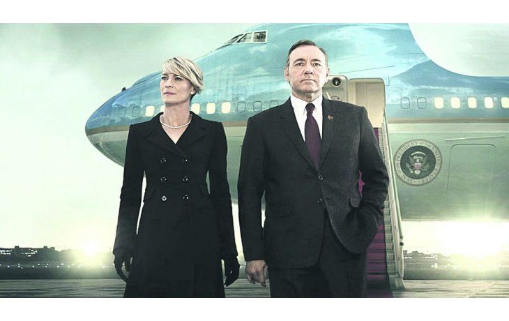 ámbito.com | House of Cards. Claire y Frank Underwood (Robin Wright y Kevin Spacey) en la quinta y última temporada de la serie que se verá en Netflix.