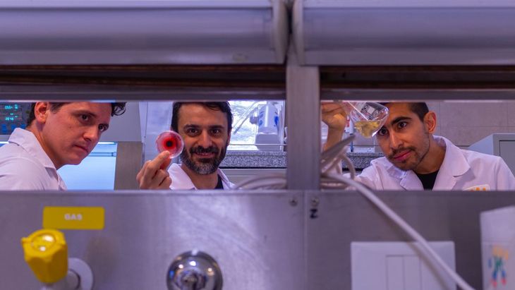 El equipo de Michroma en pleno trabajo en el laboratorio.