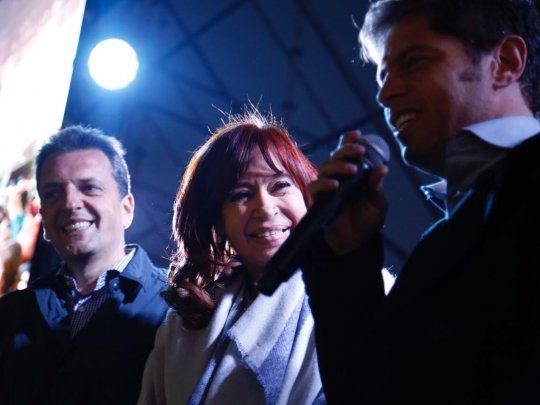 Massa, Kirchner y Kicillof en un acto de campaña en 2019.