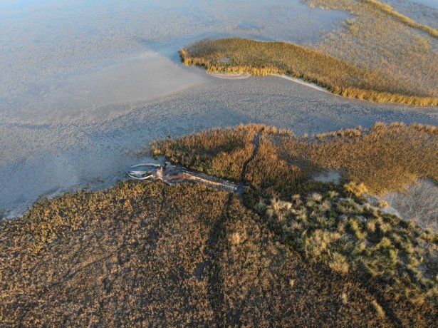 A tan solo 3 horas de Buenos Aires, esta playa cuenta con una reserva ecológica única. A tan solo 3 horas de Buenos Aires, esta playa cuenta con una reserva ecológica única.
