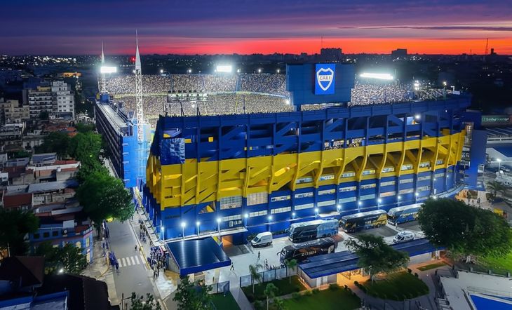 La mítica Bombonera queda chica para tantos socios e hinchas, el objetivo es ampliarla cuanto antes La mítica Bombonera queda chica para tantos socios e hinchas, el objetivo es ampliarla cuanto antes