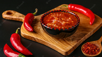 Se recomienda acompañar a los chiles picantes en una dieta balanceada.