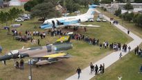 el rescate de un emblematico avion de malvinas que revoluciono a una ciudad de cordoba