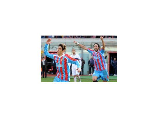 Catania sube con goles de argentinos