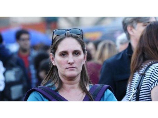 Chacón, madre de tres niños, denunció en varias ocasiones que desde 2012 recibe de su ex marido amenazas coactivas, lesiones leves, amenazas y desobediencias a las restricciones judiciales.