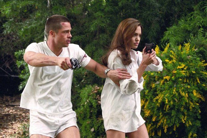 El romance de los personajes de Brad Pitt y Angelina Jolie traspasó la pantalla y terminó en un matrimonio que duró años. El romance de los personajes de Brad Pitt y Angelina Jolie traspasó la pantalla y terminó en un matrimonio que duró años.