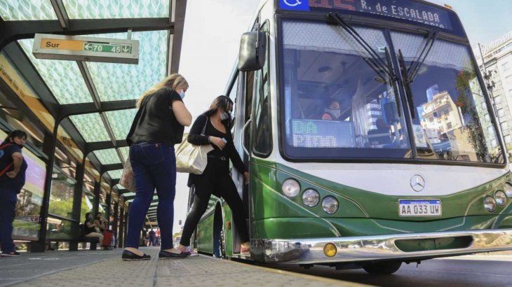 ¿Cómo funcionarán los colectivos el lunes 6 de mayo?