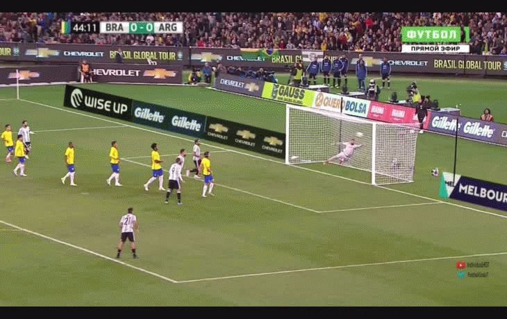 Jugador de fútbol americano sufrió una escalofriante lesión y podría perder la pierna