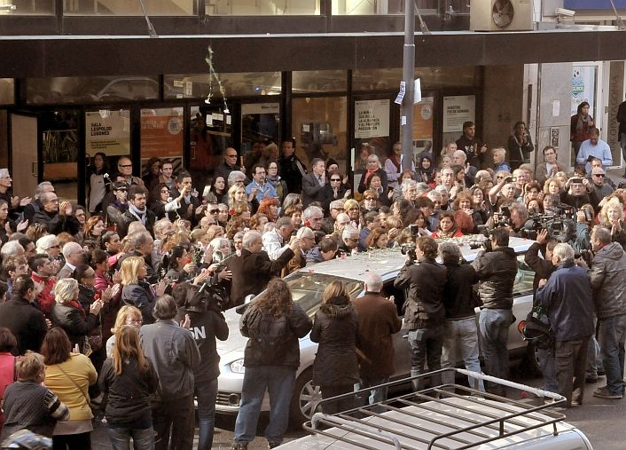 Una multitud le dio el último adiós a Alfredo Alcón (foto 2)