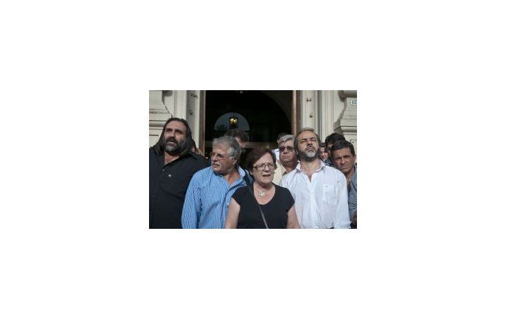 Gremios docentes rechazaron la propuesta salarial del Gobierno nacional de un 22% de incremento en tres cuotas, la primera en marzo y la última en diciembre. A esa suma se le agregarían 1.000 pesos de presentismo al inicio del ciclo lectivo y otros 1.000 al final, un concepto que los docentes rechazan.