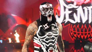 Penta Zero Miedo estará en WrestleMania 41. Adam Pierce, general manager de RAW, confirmó un Fatal 4-Way Match para WretleMania, donde Penta buscará el WWE Intercontinental Championship ante Bron Breakker (C), Finn Balor y Dominik Mysterio.