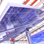 Arctech planifica y construye estratégicamente las principales bases de fabricación del mundo con una capacidad de producción anual de 30 GW, garantizando una calidad líder en la industria. Arctech planifica y construye estratégicamente las principales bases de fabricación del mundo con una capacidad de producción anual de 30 GW, garantizando una calidad líder en la industria.