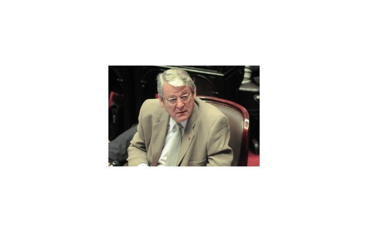 Carlos Kunkel.