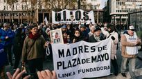 Madres e HIJOS encabezó la despedida de Taty Almeida en Plaza de Mayo.