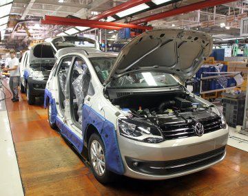 La producción automotriz es una de las actividades más afectadas.