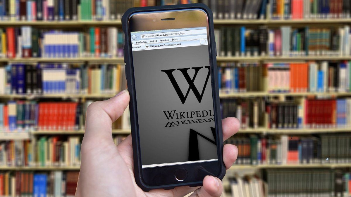 Pakistan blocks Wikipedia after accusing it of spreading blasphemous content