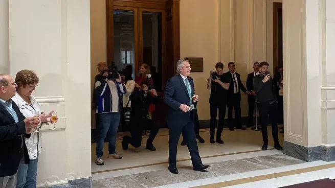 Alberto Fernández encabezó su último brindis en Casa Rosada.