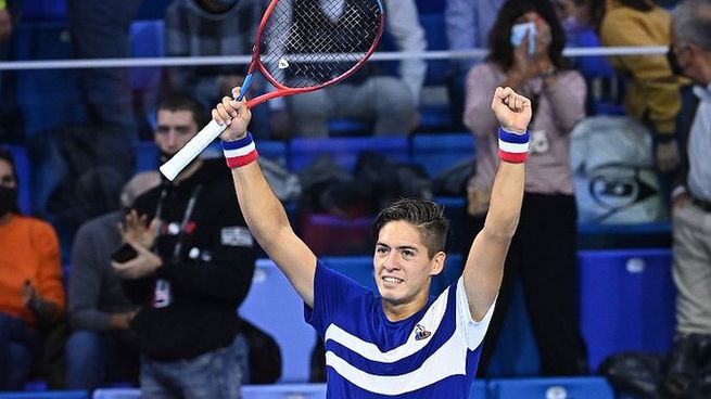 Otra tarde histórica para Báez: ganó y está en semis del Next Gen ATP Finals.